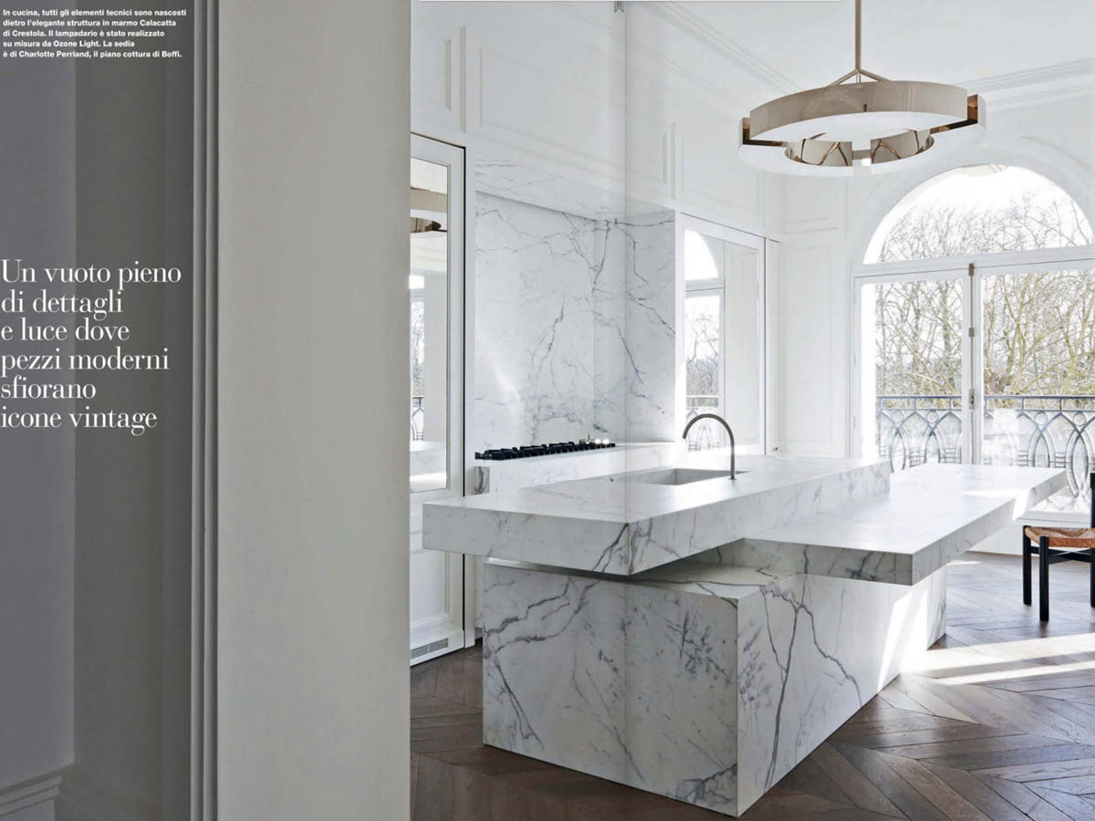 The Classique V chandelier by Gounot & Jähnke on the ELLE DECORATION magazine 2014