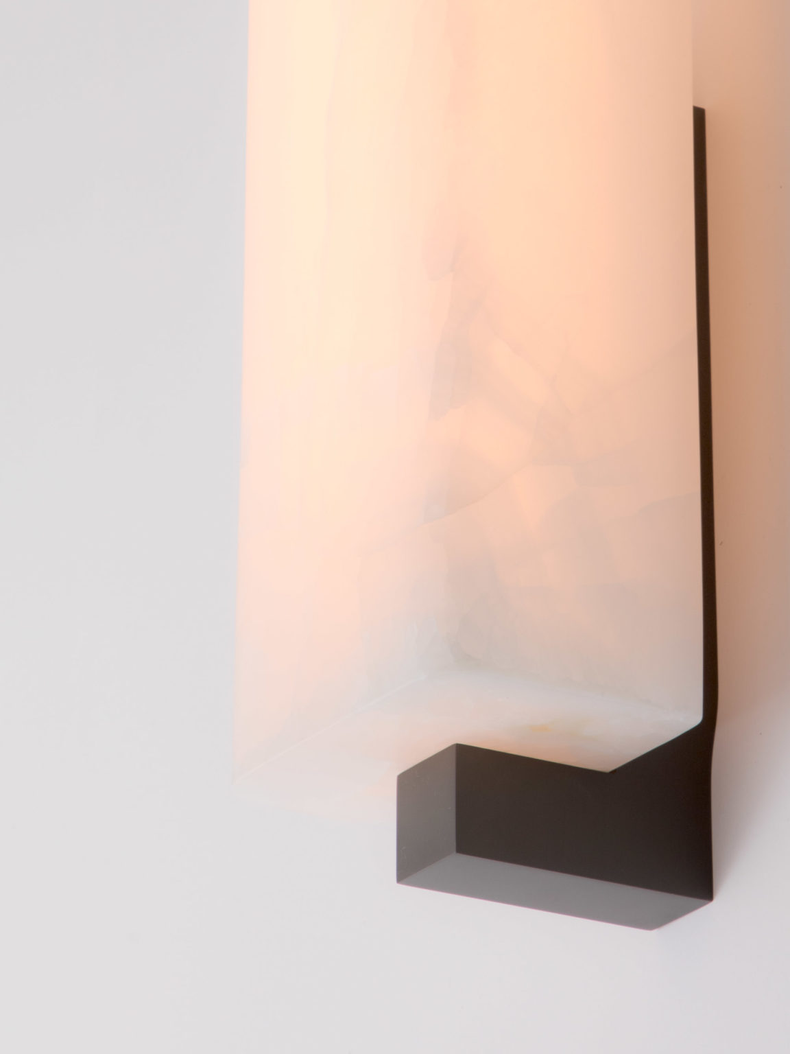 Sconce Embrun A Etienne Gounot Eric Jähnke Onyx Ozone