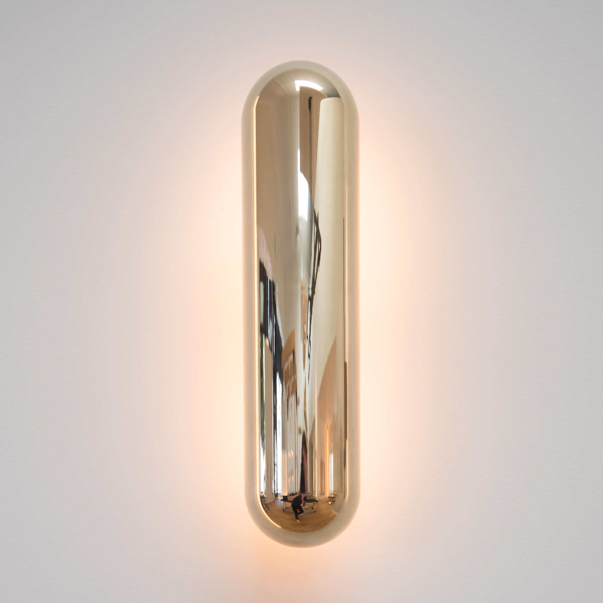 Applique Gélule en or pâle de Joseph Dirand pour Ozone