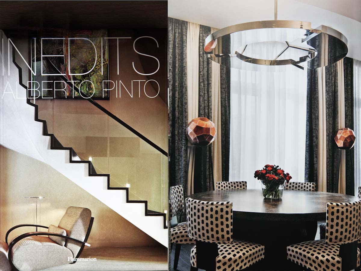 Classique S chandelier on the book Inédits by Alberto Pinto