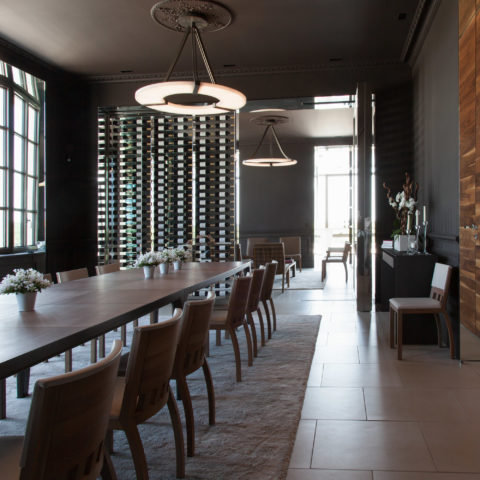 Salle de réception du Chateau Pedesclaux à Pauillac Lustres Luxembourg de Wilmotte