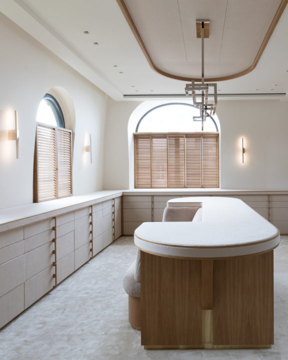 Chandelier Untitled T designed by Etienne Gounot and Eric Jähnke, in our project Appartement Bois de Boulogne by Kowalsk and Sachot for Ozone.