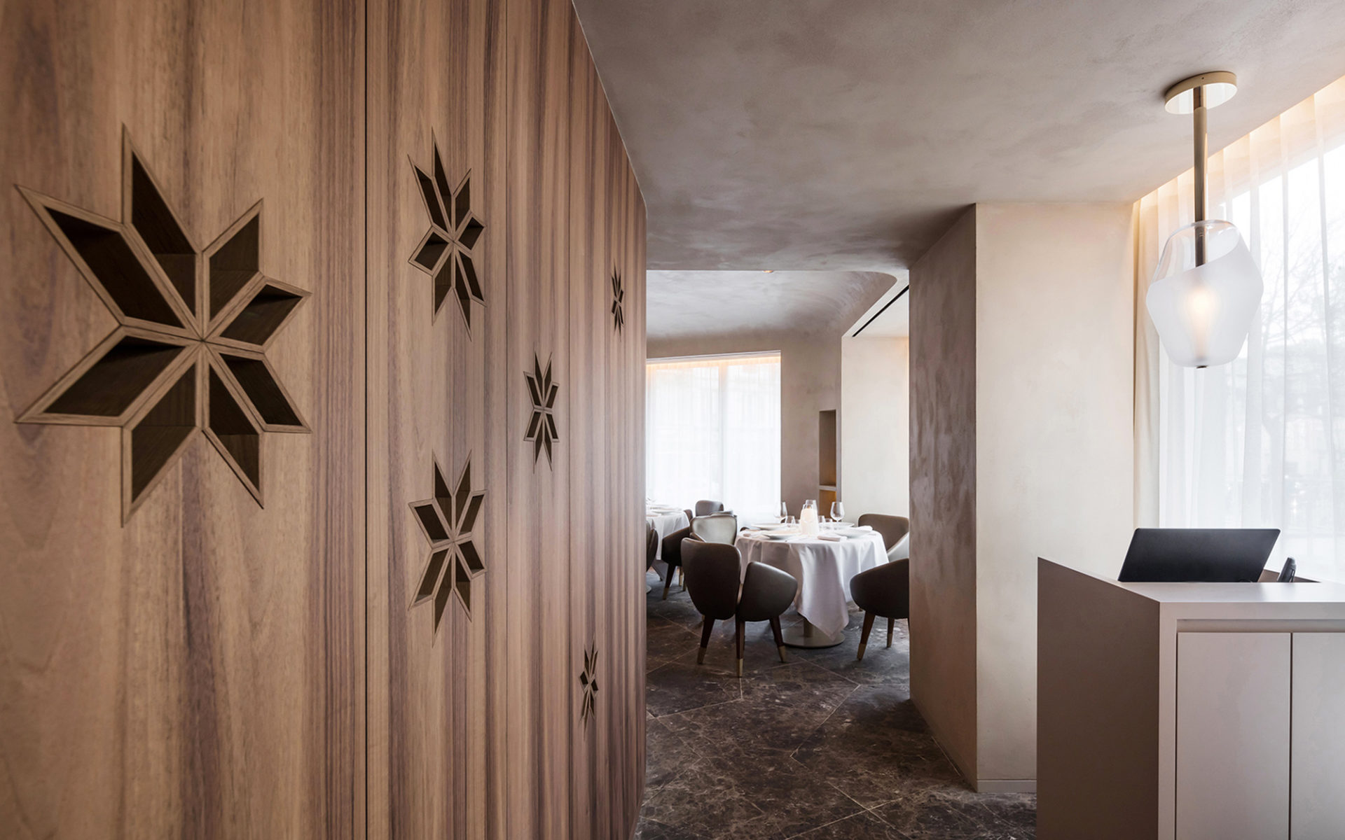 Suspension lamp Parisienne Rivoli designed by Régis Botta for our project restaurant Mavrommatis, for Ozone.