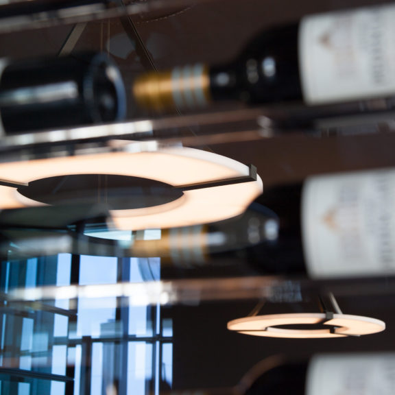 Chandelier Luxembourg PM designed by Jean-Michel Wilmotte for our Retail project at Château Pedesclaux, for Ozone.