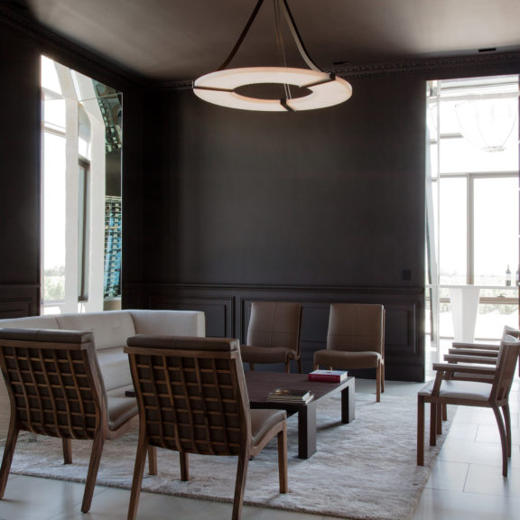 Kronleuchter Luxembourg von Jean-Michel Wilmotte in der Erweiterung des Château Pedesclaux in Pauillac, France