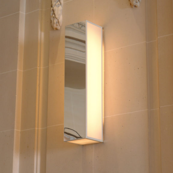 Wandleuchte Line V von Gounot & Jähnke aus Papier und verspiegeltem Nickel