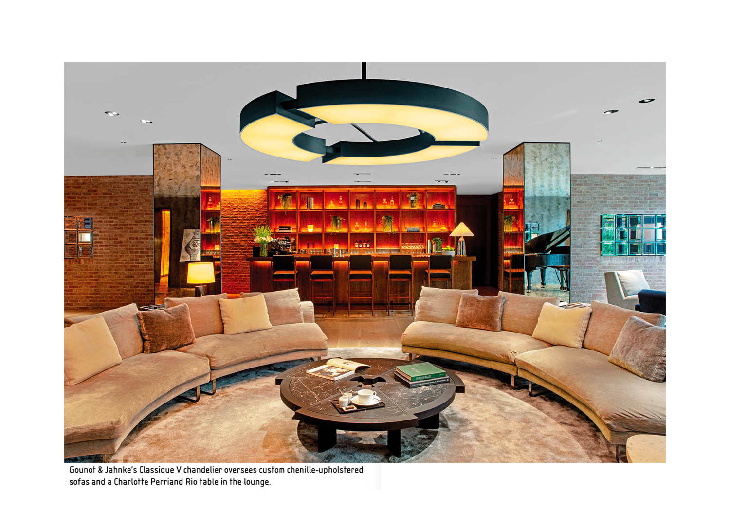 INTERIOR DESIGN - Classique V chandelier by Gounot & Jähnke 