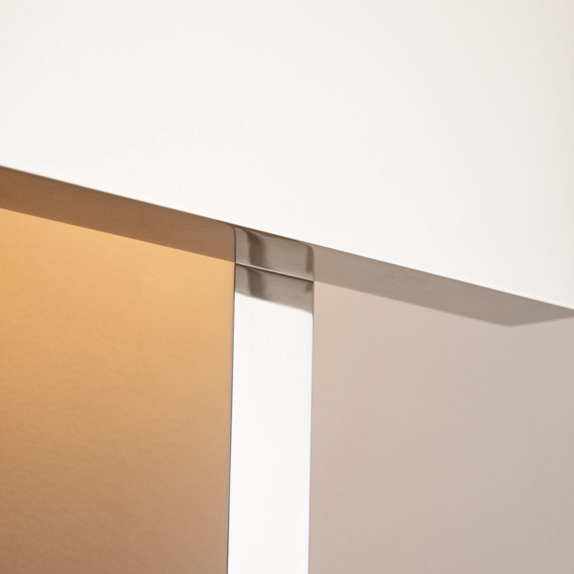 Focus on the materials used for the Furtiv A sconce by Lauriot-Prévost and Perrault for Ozone